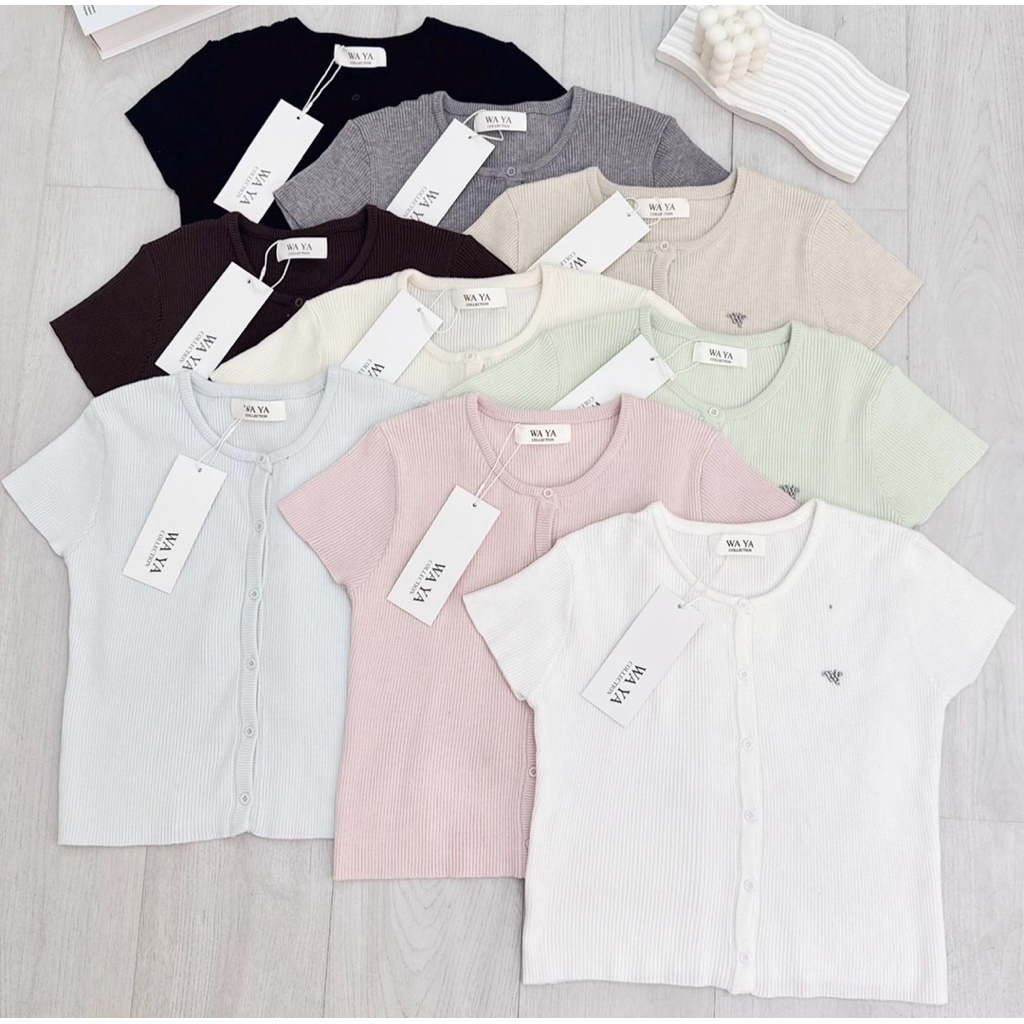 WA YA เสื้อครอปไหมพรมกระดุมหน้า