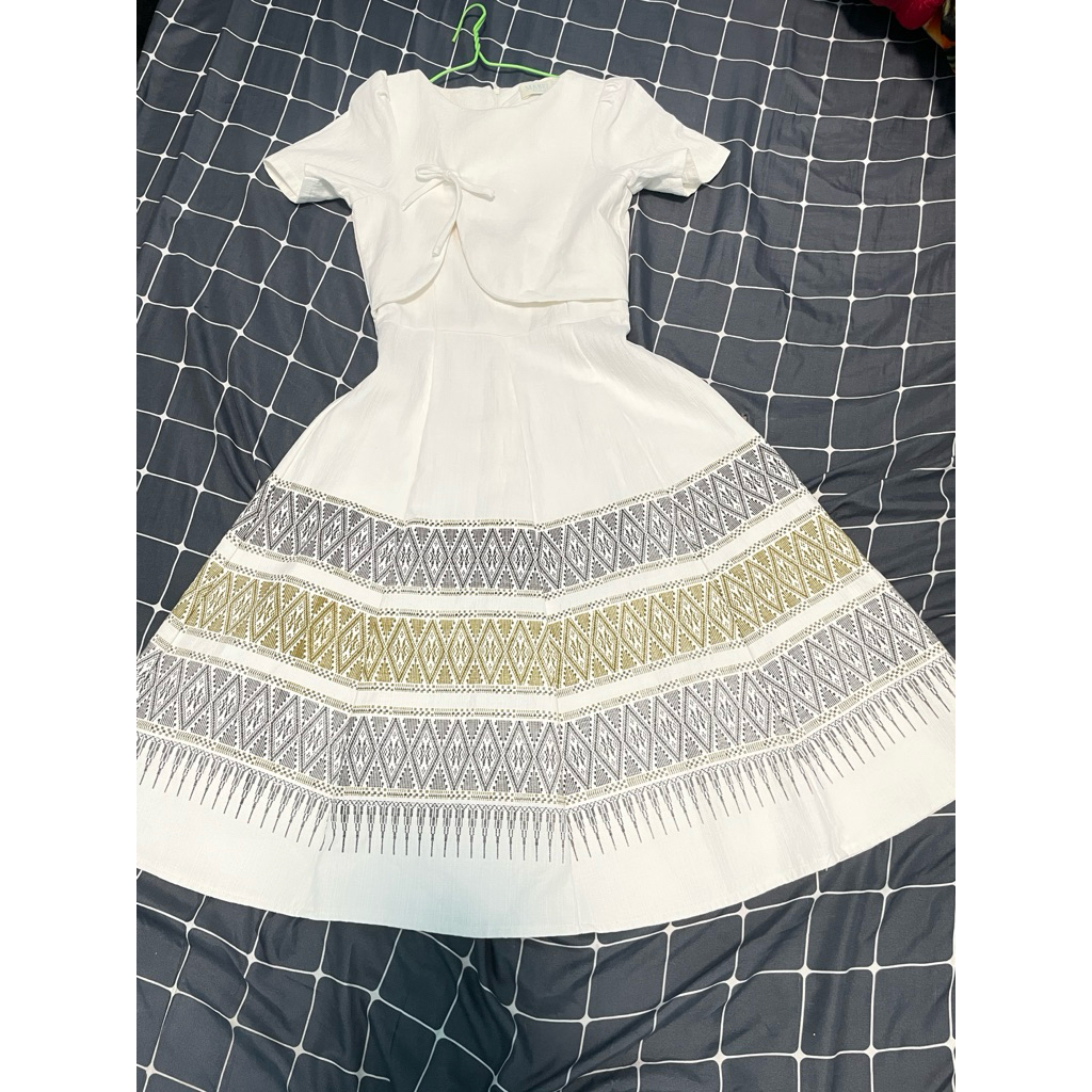 ชุดเดรสผ้าไทย mabel มือ 1 ซักเก็บ ผ้าชินมัย สนใจสอบถามได้ค่ะ S