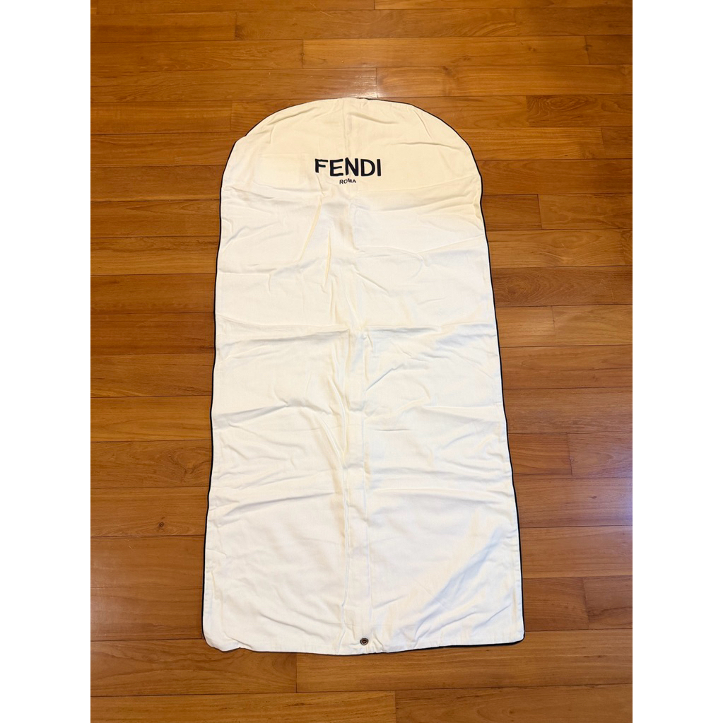 sale ถุงคลุมเสื้อผ้า ถุงคลุมสูท FENDI