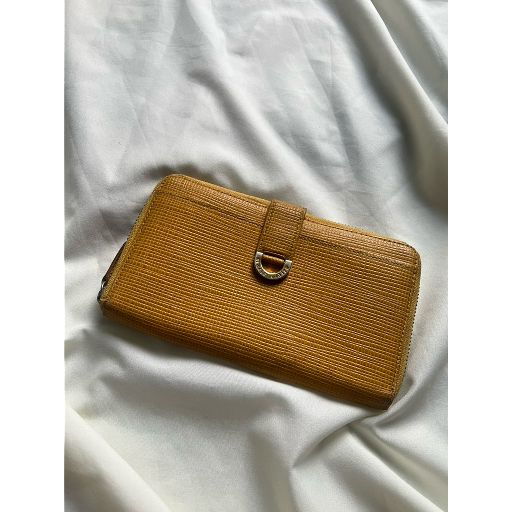 Marie  Claire (กระเป๋าสตางค์)