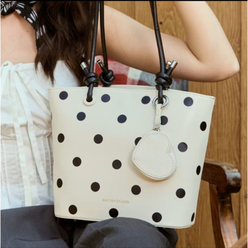 The Pastry Studio - Polkadot Large Toast - กระเป๋าใหม่ แค่เปิดดู