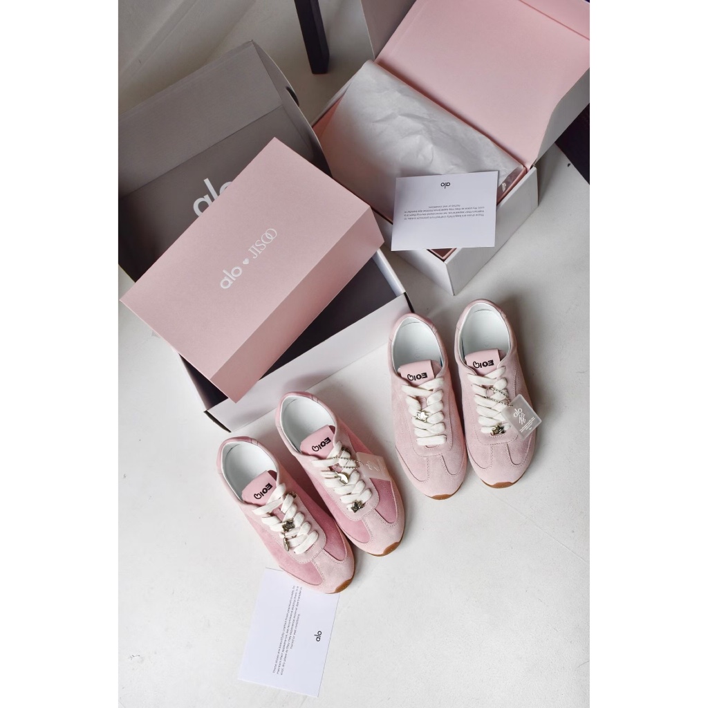 รองเท้าผ้าใบ ALO Sunset Sneaker + Jisoo หนังกลับ นุ่ม มี 2 สี สินค้าใหม่ ของแท้