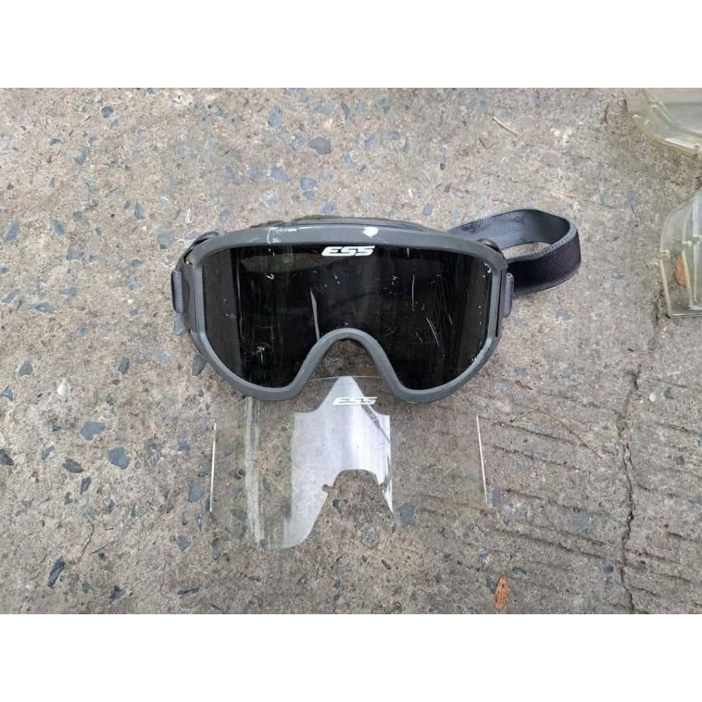 แว่นนิรภัย ESS มี 2 เลนส์  มือสองสภาพใช้งาน