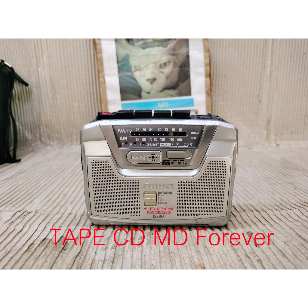 เครื่องเล่นเทป  AIWA Stereo ลำโพงคู่ เล่นได้ทั้งเทปและวิทยุ