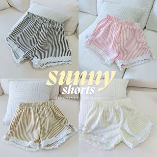 Sunny shorts กางเกงขาสั้นลายริ้ว มีโบว์ แต่งระบาย สไตล์น่ารั…