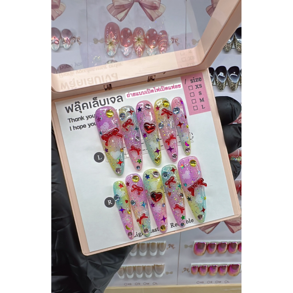 ลายใหม่!!2026เล็บปลอมเจลแท้สีเรนโบว์ตกแต่งอะไหล่(ทำการจัดส่ง1-7วันนะคะ)