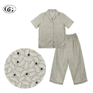 G&G ชุดนอน เสื้อแขนสั้นคอปก กางเกงขาสี่ส่วน ผ้าคอตตอน EN3C006