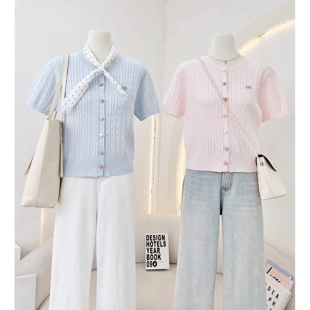 PANISA เสื้อคอกลมไหมพรมเปีย กระดุมหน้า (สาวอวบใส่ได้)