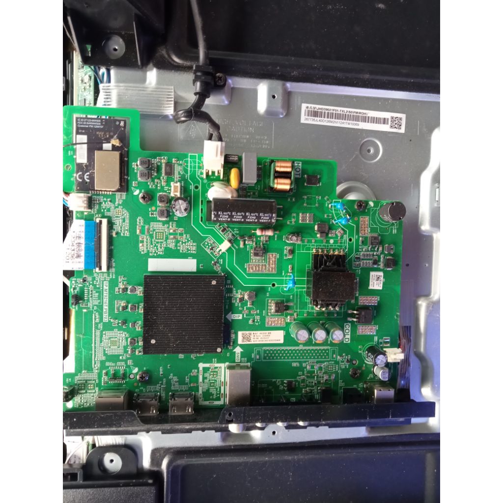 บอร์ด TV 40" Hisense Model 40E5G ใช้กับเบอร์จอตามรูปของถอดใช้งานได้