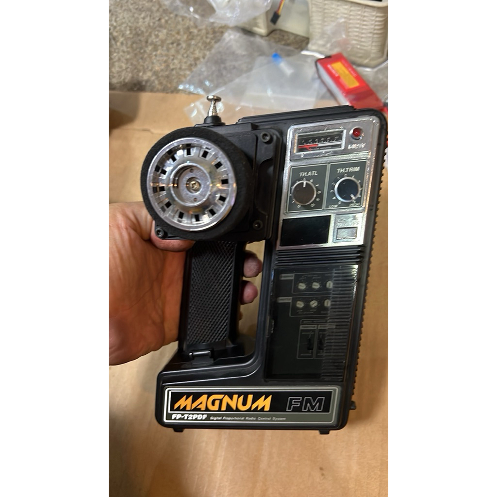 วิทยุFutaba rareitem รุ่นใช้แร่ 75mhz ไม่มีรีเซิร์ฟเวอร์