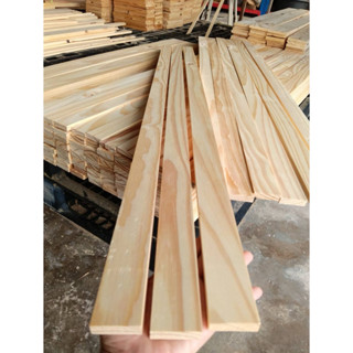 ไม้สนมือ1 พร้อมไสเรียบ 4 ด้านขนาด หนา 1.5 เซน กว้าง 4 เซน ยา…