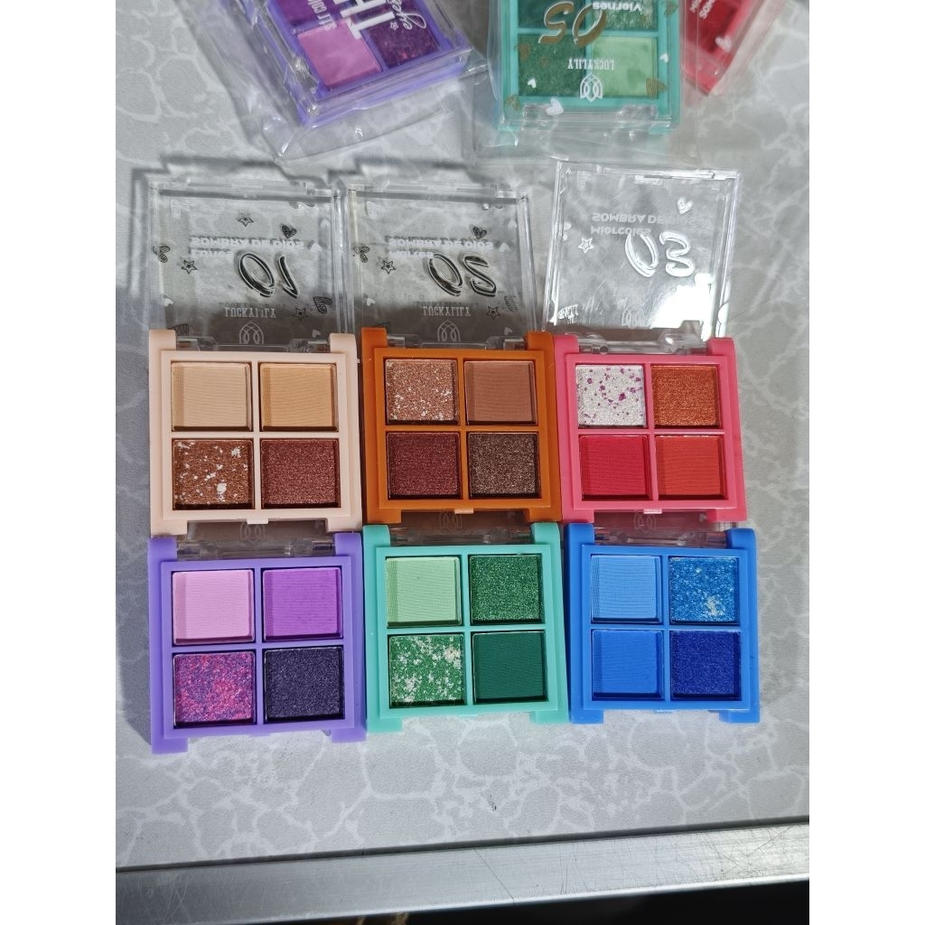 อายแชโดว์ 4ช่อง4สี ขนาดพกพา มีให้เลือกถึง6โทนสี