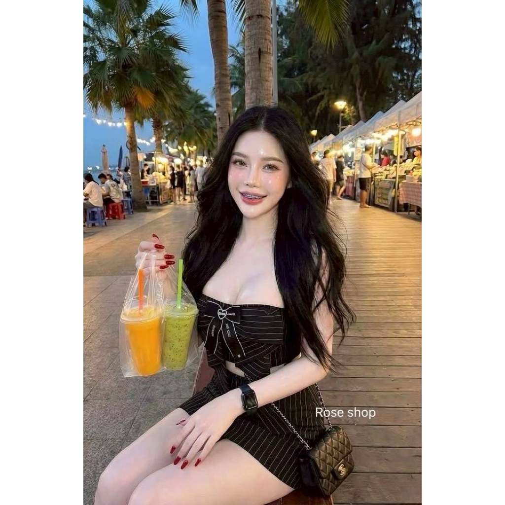 ชุดเซท 2 ชิ้น เสื้อเกาะอกโบว์ กระโปรง ไว้ใส่ไปสวยสวย