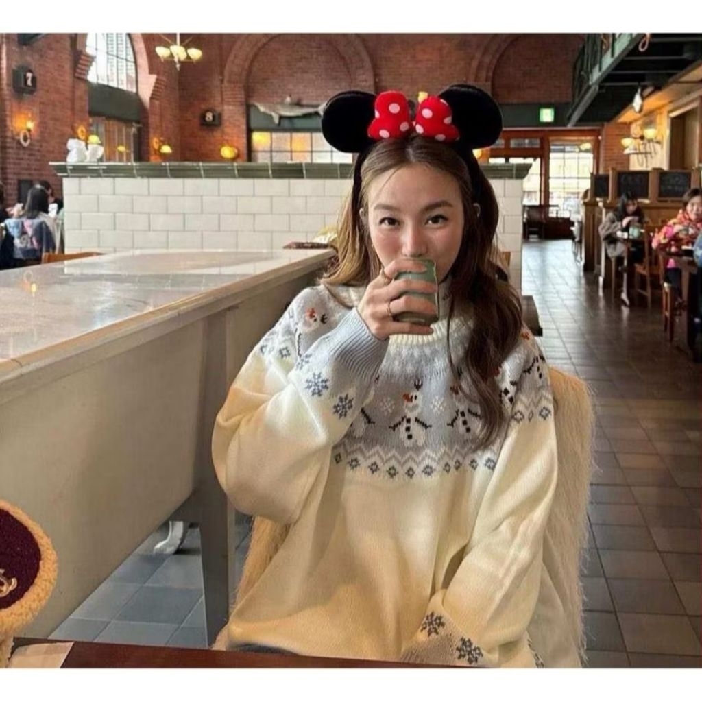 เสื้อสเวตเตอร์โอลาฟ Olaf Sweater HK Disneyland