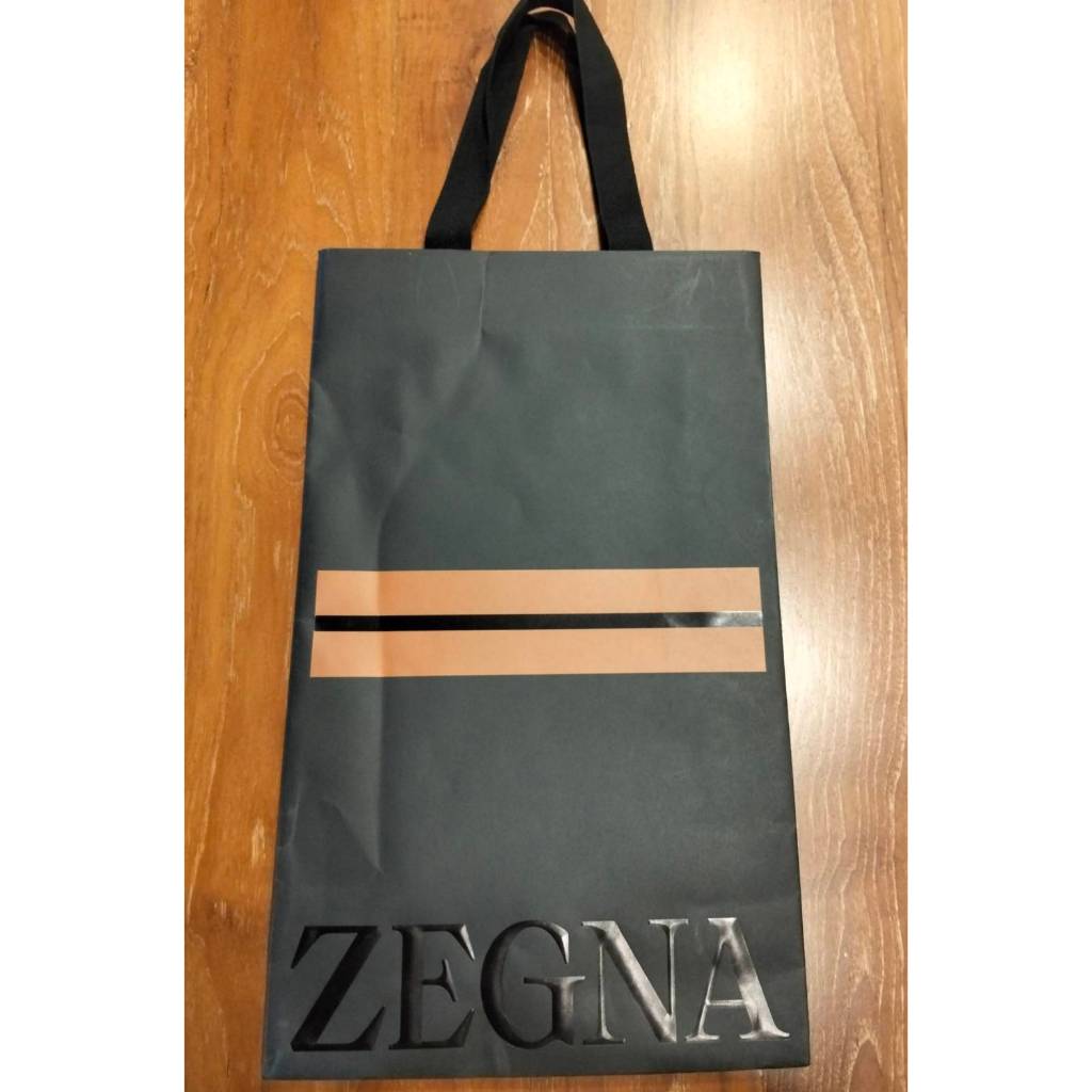 ถุงกระดาษ ZEGNA [ มือสองสภาพตามรูป ]