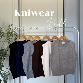 [ป้าย One-K] เสื้อกั๊กไหมพรมแขนกุด ดีไซน์กระดุมหน้า พร้อมกระ…