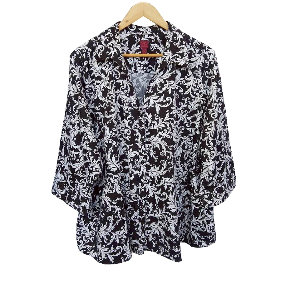 pa315 เสื้อมือสอง อก 56-58 นิ้ว คอปก ผ้าฝ้ายผสม สีดำ ลายใบไม้สีขาว แขน 4 ส่วน