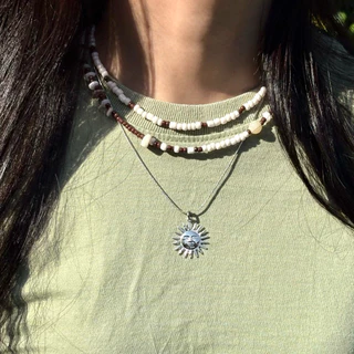 Piing me Necklace | สร้อยคอลูกปัดโทนสีครีมน้ำตาล/สร้อยคอสแตนเลสจี้พระอาทิตย์