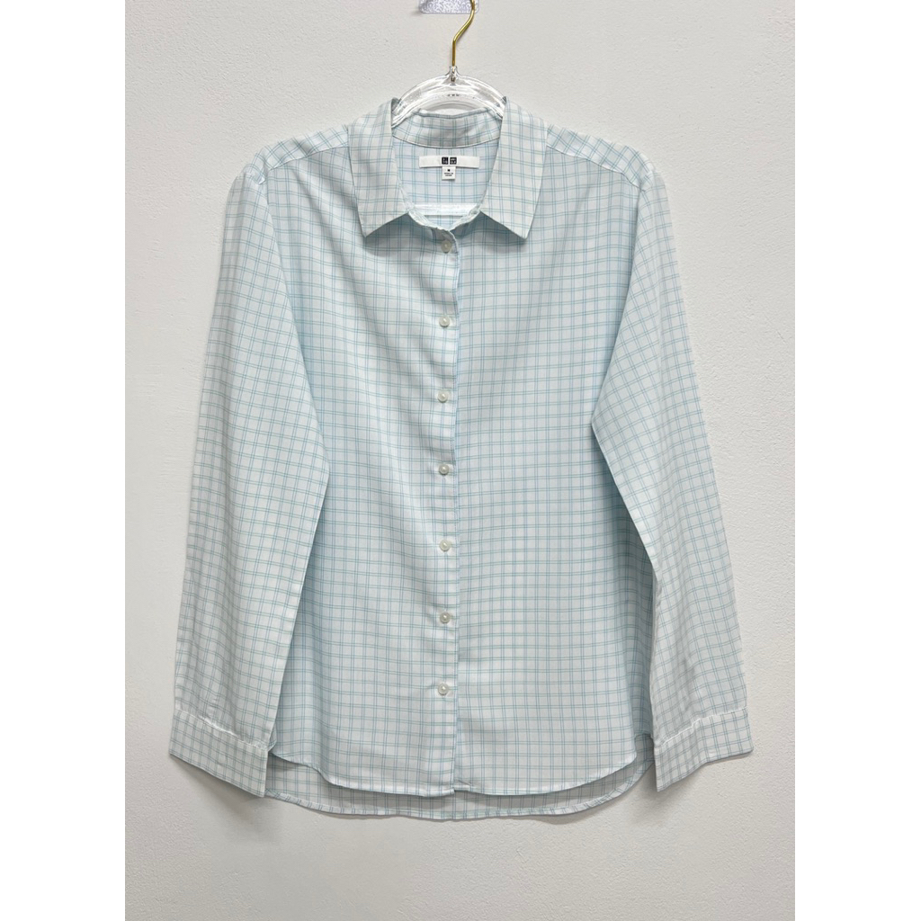 เสื้อเชิ้ต Uniqlo แท้ ผ้าเรยอน Size M ผ้านุ่ม ใหม่มาก