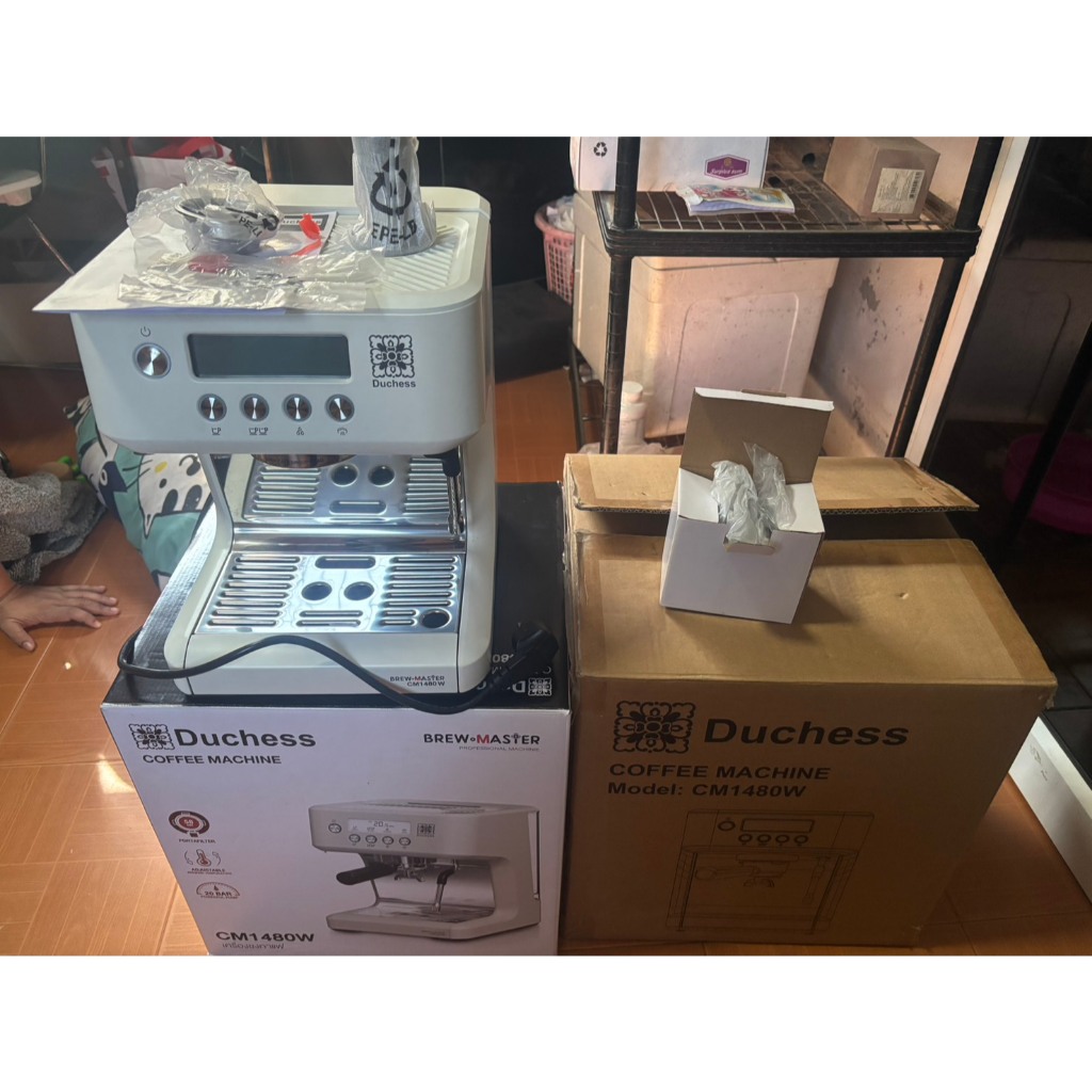 เครื่องชงกาแฟ Duchess รุ่น CM1480B/W ใช้งานง่าย สีขาว