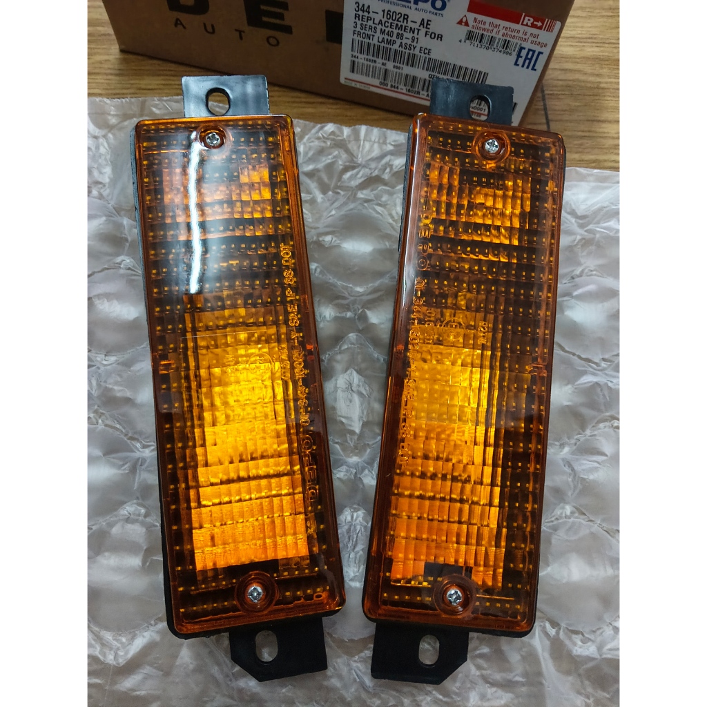 ไฟเลี้ยว BMW E30 DEPO