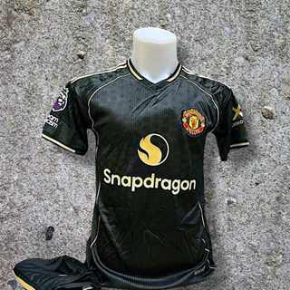 ชุดฟุตบอลผู้ชาย MU ฤดูกาลใหม่ล่าสุด 2026 มีไซส์ M ถึง 3XL มีเสื้อพร้อมกางเกง