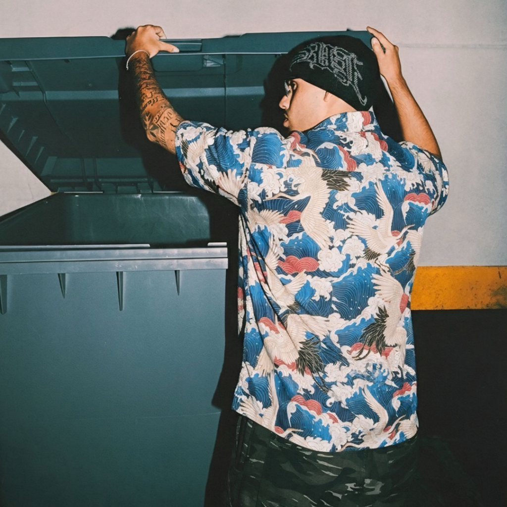 เสื้อฮาวายSurreal ลาย "Japanese Crane"