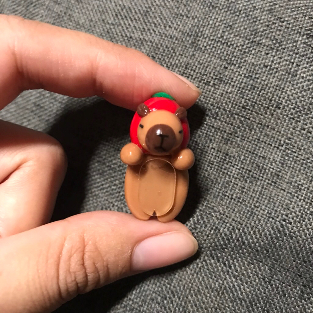 Hippers ตุ๊กตาจิ๋วเกาะโทรศัพท์ Mikko คาปิหมวกมะเขือเทศ