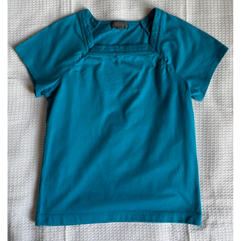 เสื้อยืด field/dream แบรนด์ญี่ปุ่น สี Teal คอสี่เหลี่ยมปักฉลุ สไตล์มินิมอลง