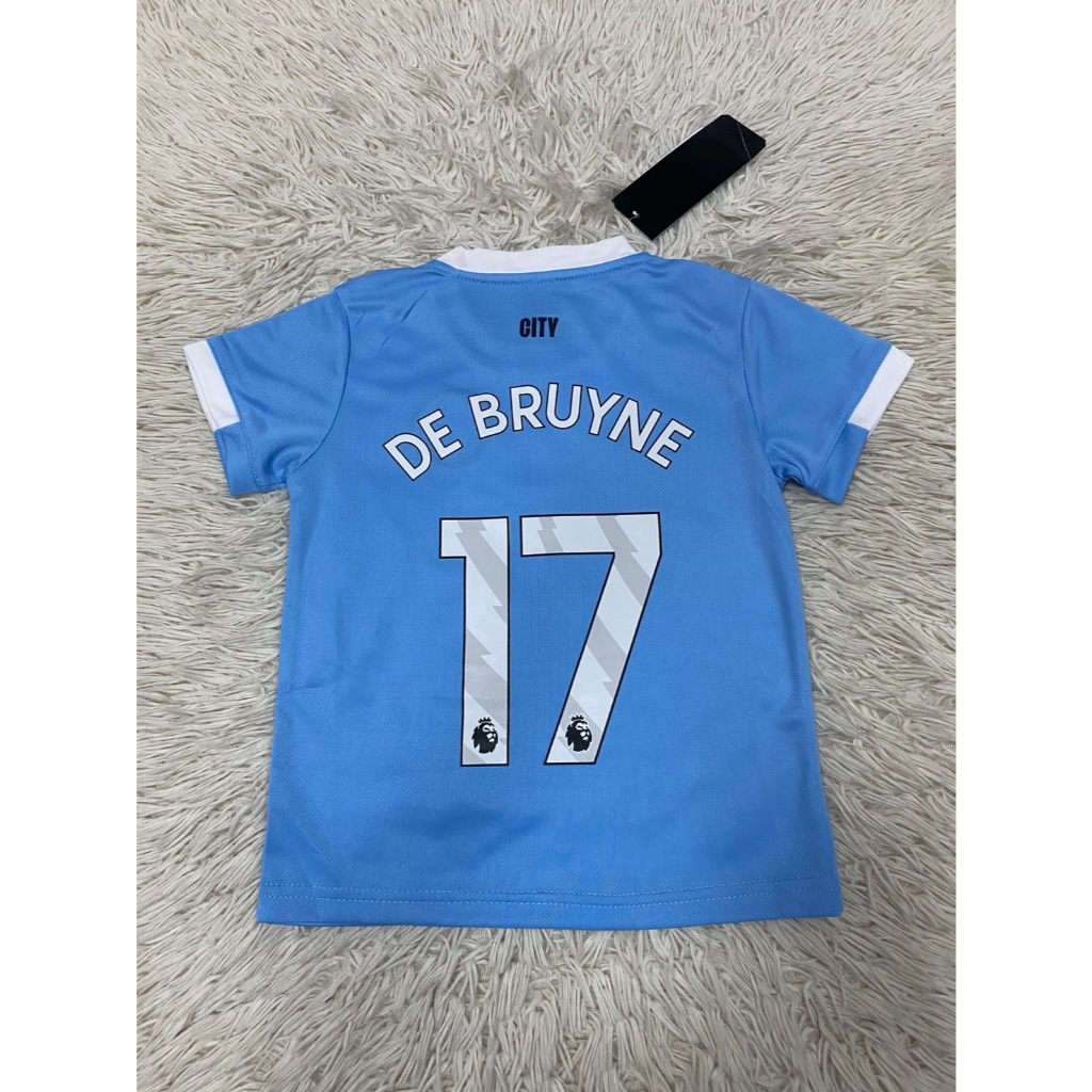 เสื้อบอลเด็กทีมเเมนเชสเตอร์ซิตี้เบอร์17ชื่อเดอะบรอย ใหม่ล่าสุด เสื้อ+กางเกง ราคา ถูกที่สุด ดีลบีเคเค แกลเลอรีภาพที่ 4
