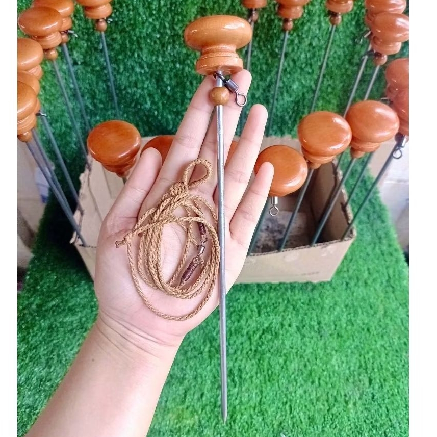 หลักไก่ต่อ+เชือกผูกขาไก่ 1 ชุด