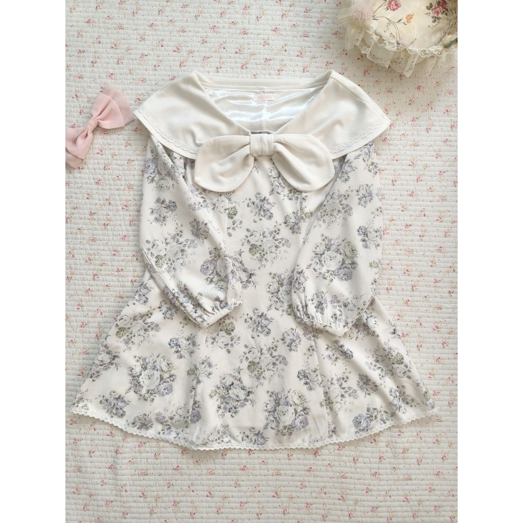 ​🌸 [Used] LIZ LISA Floral Sailor Dress 🌸​เดรสแบรนด์ LIZ LISA แท้ ลายดอกไม้สไตล์วินเทจ ดีไซน์น่ารักละ