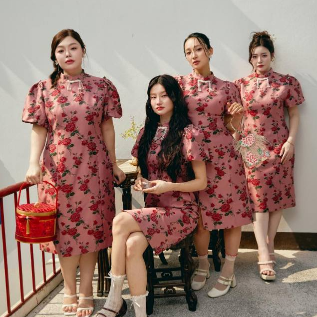 La Mignonne (XS-4XL) Paris Quinn Dress เดรสใส่ทำงาน ใส่เที่ยว งานตรุษจีนคอจีนแขนบอลลูน ผ้าแจ๊คการ์ด 
