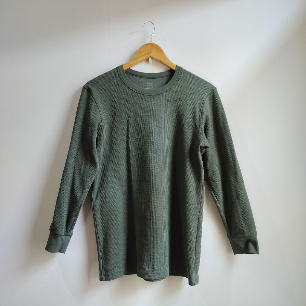 เสื้อ Uniqlo Heattech ผู้ชาย
