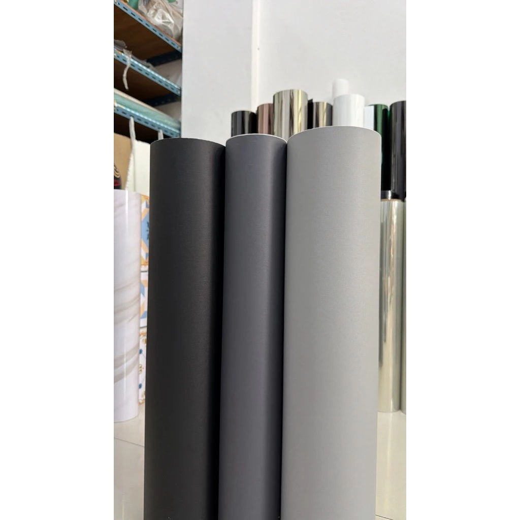 วอลเปเปอร์ สีเทา สีดำ หน้ากว้าง60cm ราคาต่อ5เมตร มีกาวในตัว