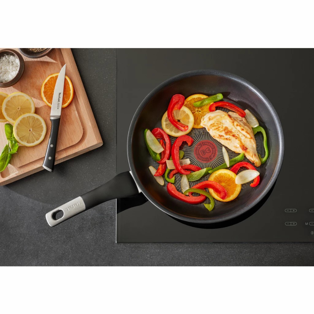 Tefal Unlimited กระทะก้นแบน 24cm รุ่น CW-G2550402 เคลือบไทเทเนียม Thermo-Signal ใช้ได้เตาทุกประเภท