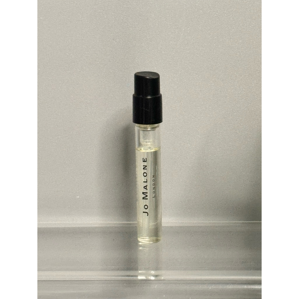 น้ำหอมประเภท Aromatic Fruity สำหรับทั้งผู้หญิงและผู้ชาย  กลิ่นยอดนิยม