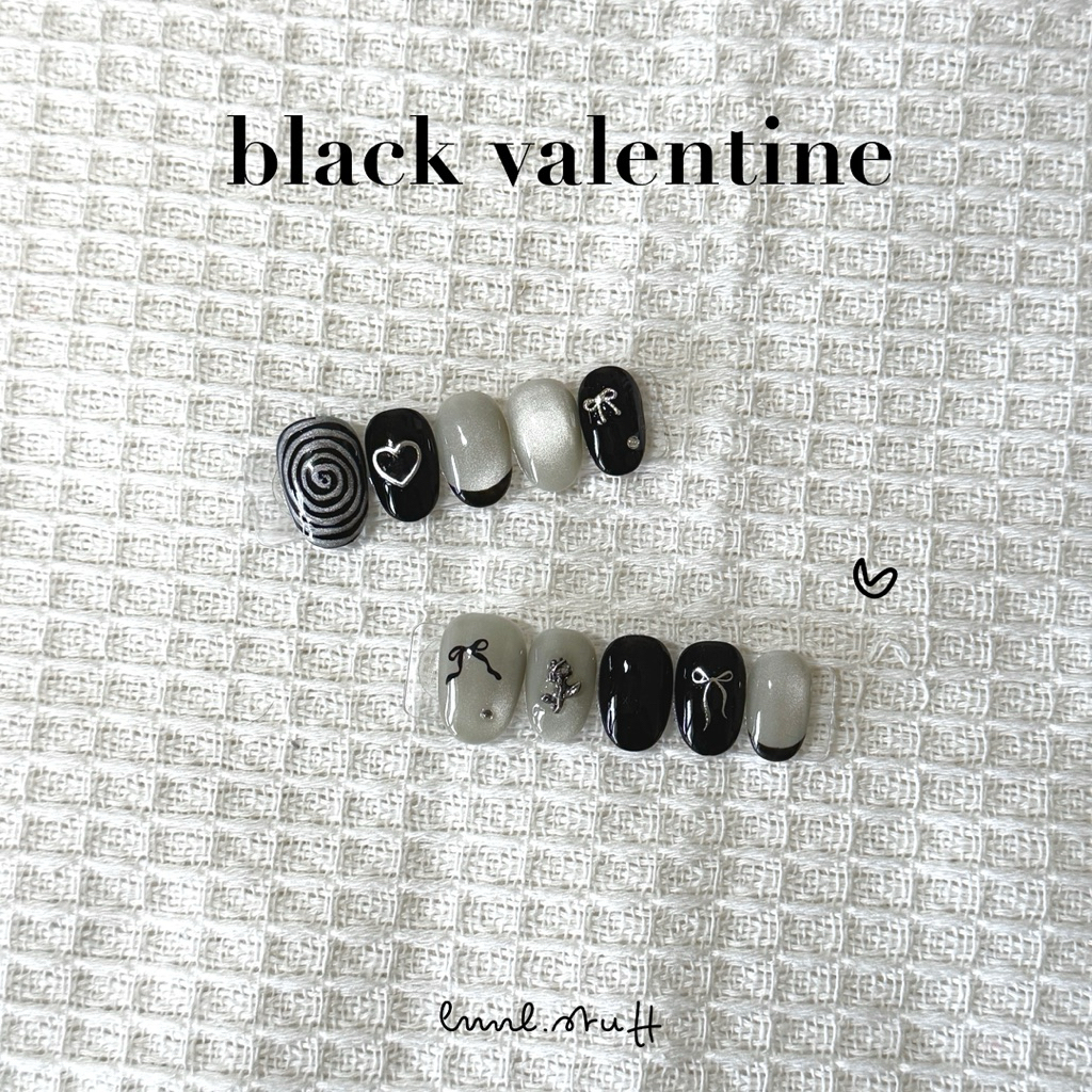 เล็บเจลสำเร็จรูป handmade black valentine 🖤 (เลือกไซส์และทรงเล็บ) **ใช้เวลาทำ 1-2 วันนะคะ**