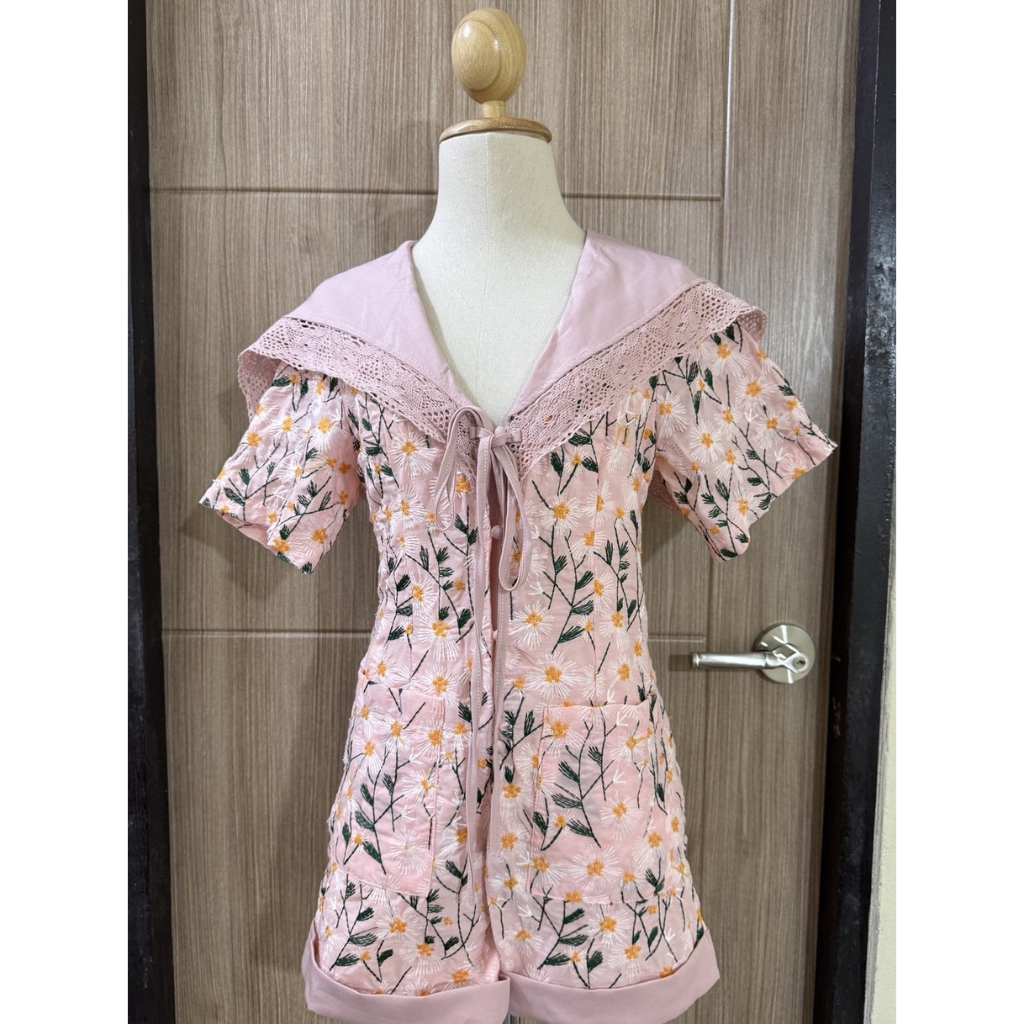 จั๊มปักลายดอกไม้ SM brand สีชมพู ไซส์ M