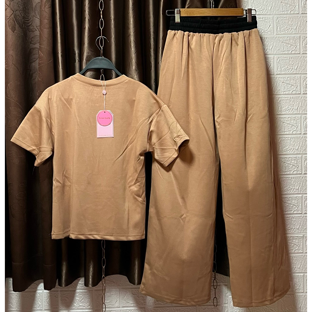 มี S-4xl ราคาโปร✅ชุดเซทวอร์มเสื้อแขนสั้นปัก+กางเกงขายาวผ้าดีมากป้าย Love lady - รูปที่ 4