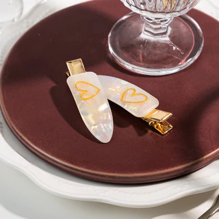 TITANIA Hair Clip กิ๊บหนีบผม Milky Heart นำเข้าจากเยอรมัน (1 กล่องบรรจุ 2 ชิ้น)