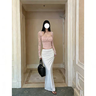 EVA เสื้อแขนยาว ดีไซน์เซ็กซี่มีสไตล์ ลวดลายน่ารักจากการตัดต่อ ใส่แล้วเข้ารูปช่วยเสริมสัดส่วน สามารถใส่เป็นเสื้อด้านในได