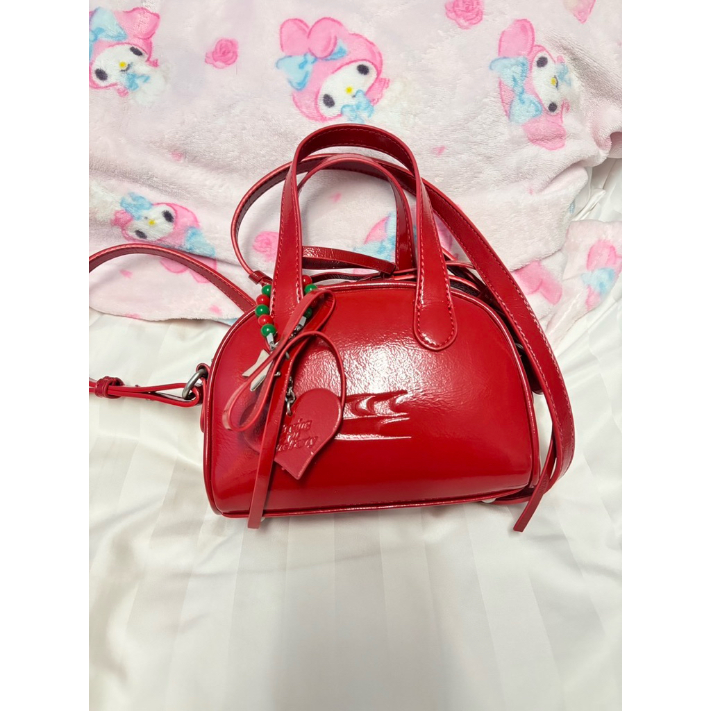 ส่งต่อกระเป๋า  Crying Center Christmas Collection