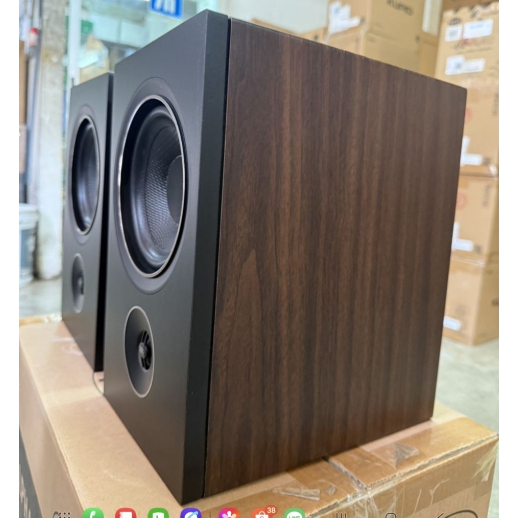 PSB P5 bookshelf speaker(Demo)