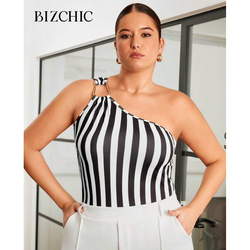 BizChic พลัสไซส์ เสื้อท็อป ผู้หญิง ลายทาง ไหล่ข้างเดียว เข้ารูป