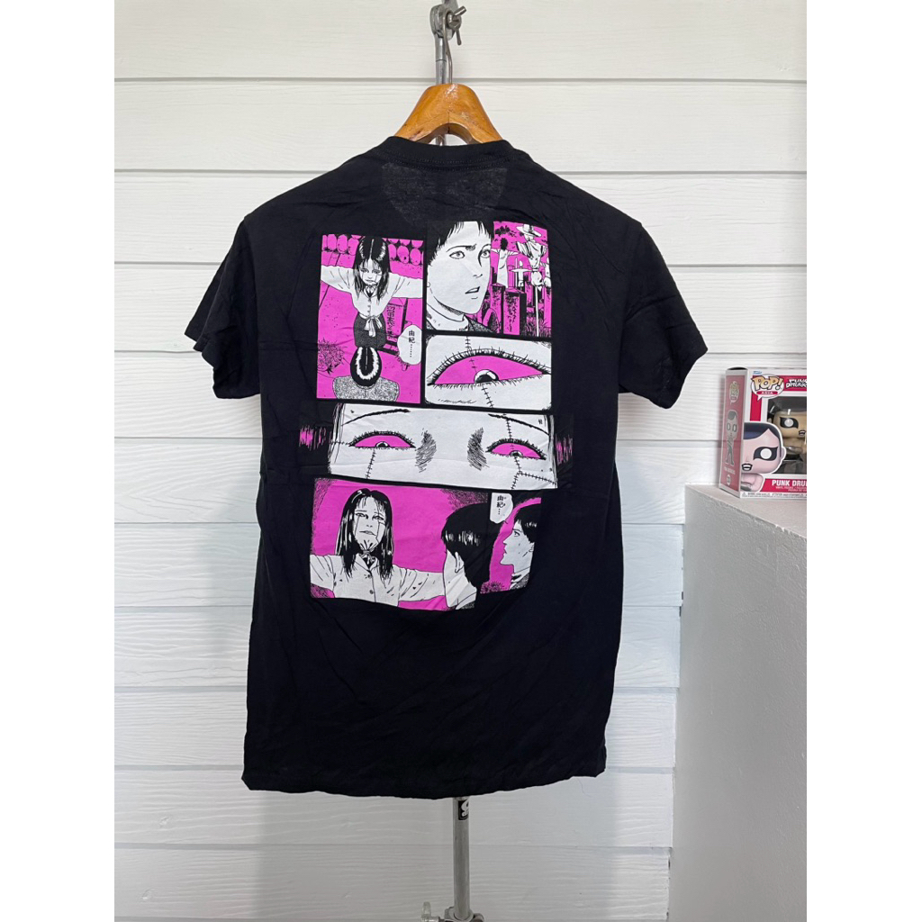 เสื้อยืดมือสอง JUNJI ITO Size S มือ2