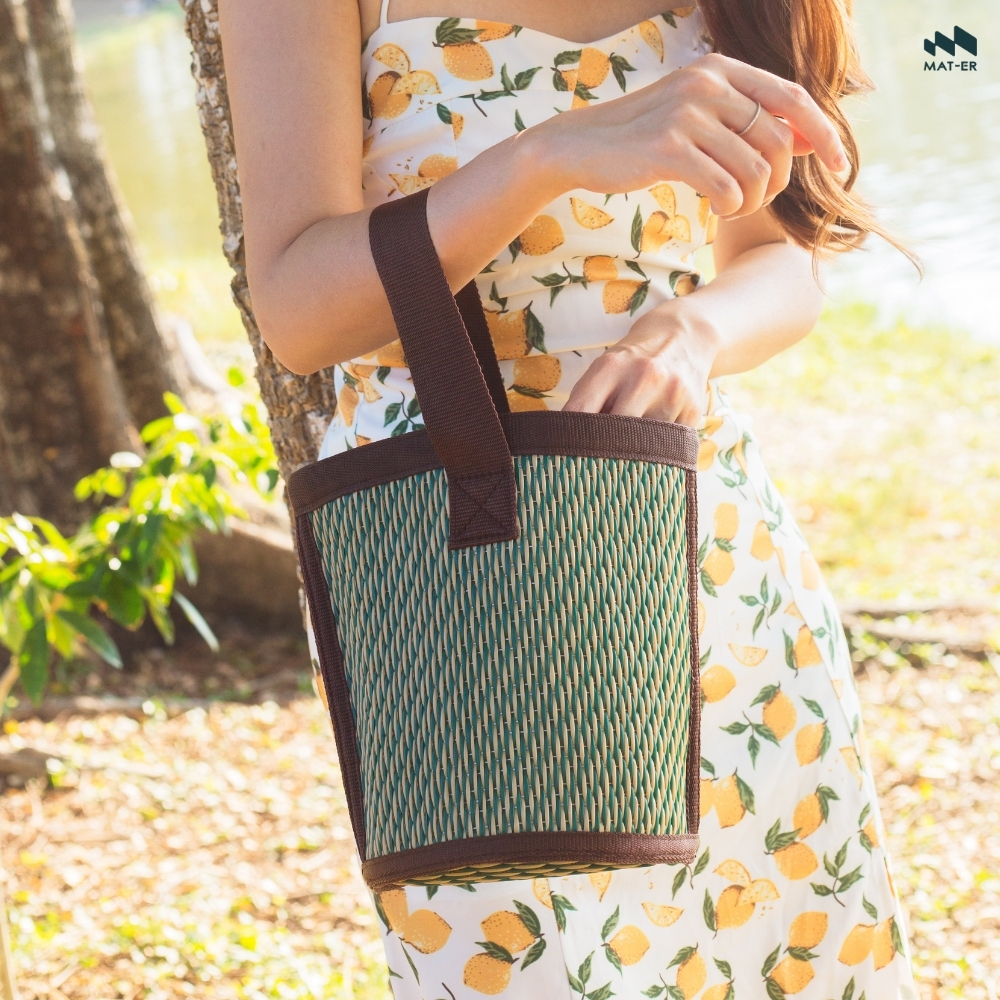 Mat-er กระเป๋า Mini Bucket Bag โทนสี Earth Tone