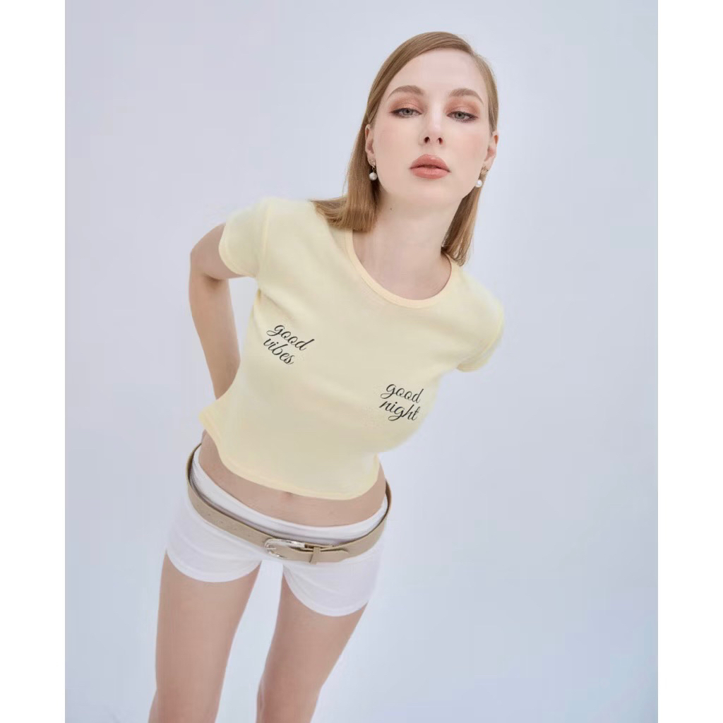 imishmash-goodvibes goodnight (butter/white)เสื้อยืดครอป