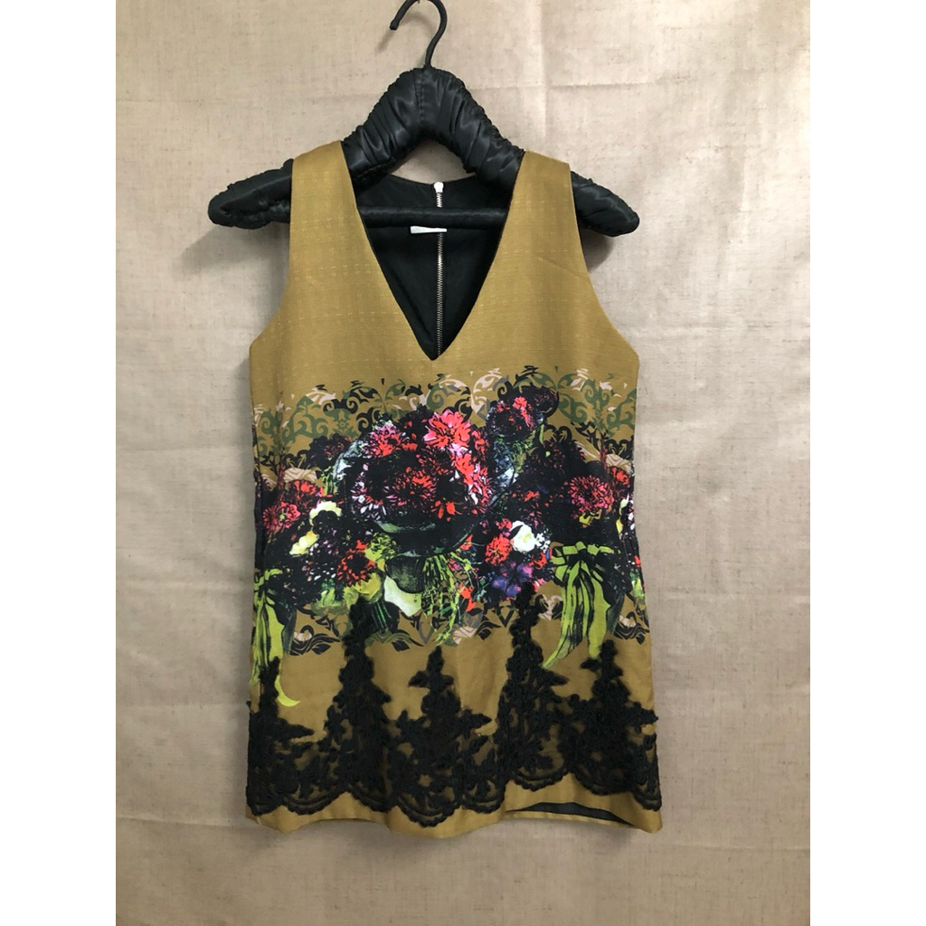 เดรสงานป้าน Jariya มือสอง