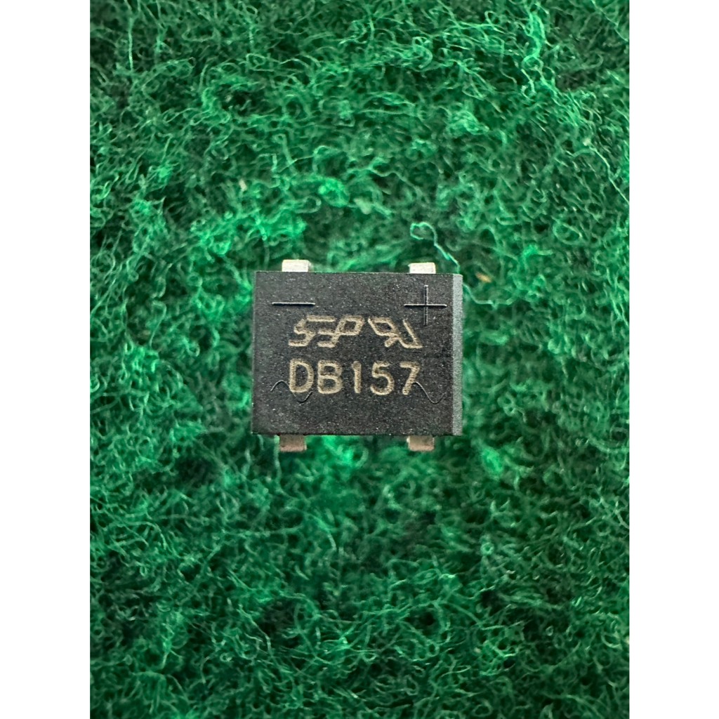 SMD DIP-4 Diode Rectifier bridge   DB157 , DB104 ,  DB207 , DB107 ,   จำนวน 1 ตัว